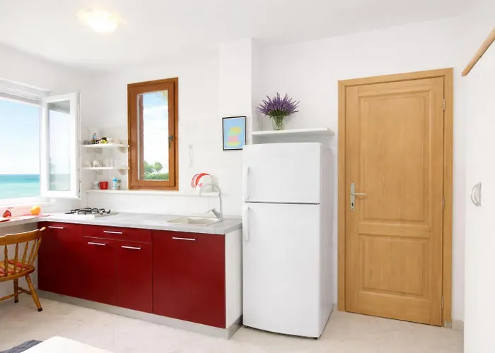 Nest For 2 On The Beach, Free Parking At The House